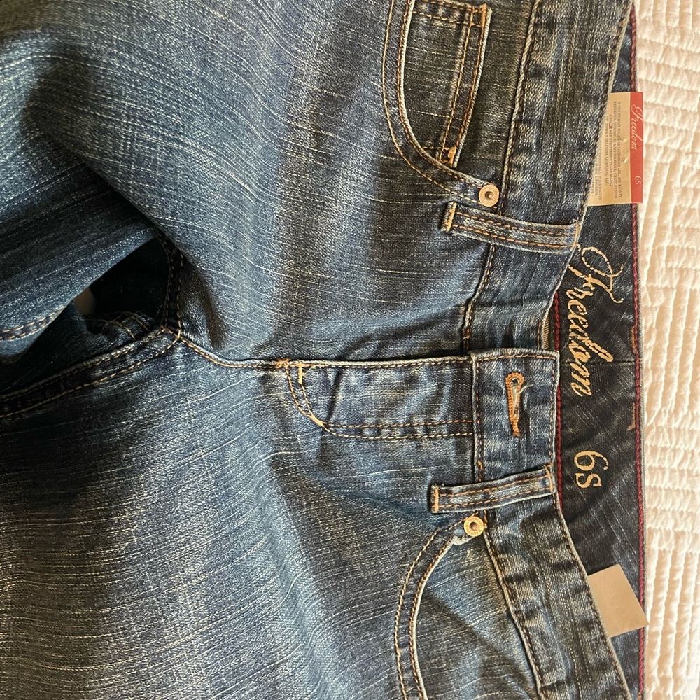 Ladies Size 6S Tommy Hilfilger Bootcut NWT Jeans